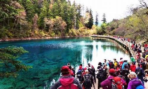 揭秘九寨沟旅游费用，究竟需要多少钱？，揭秘九寨沟旅游费用，究竟要花多少钱？