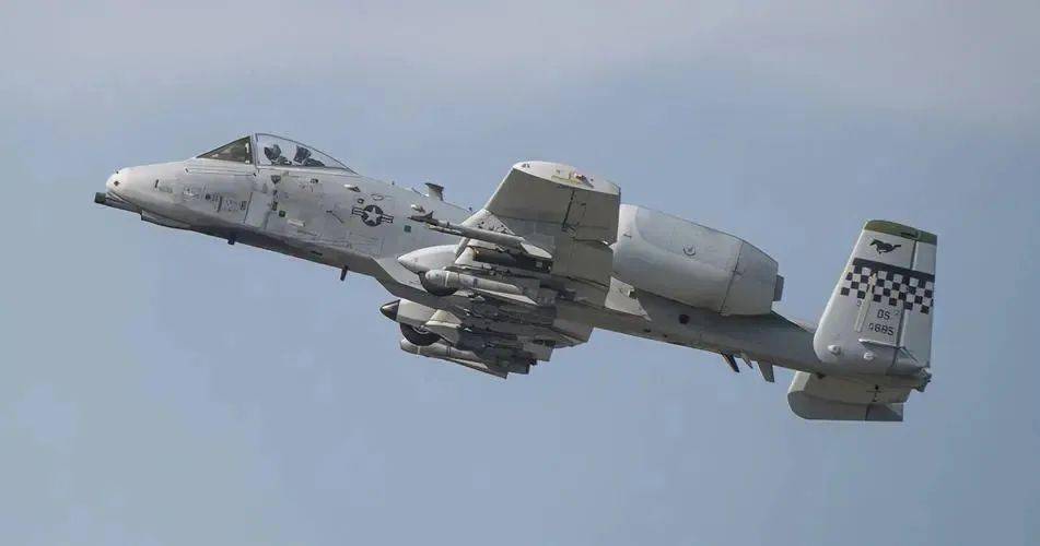 A-10攻击机发动机深度解析，A-10攻击机发动机内部深度解析