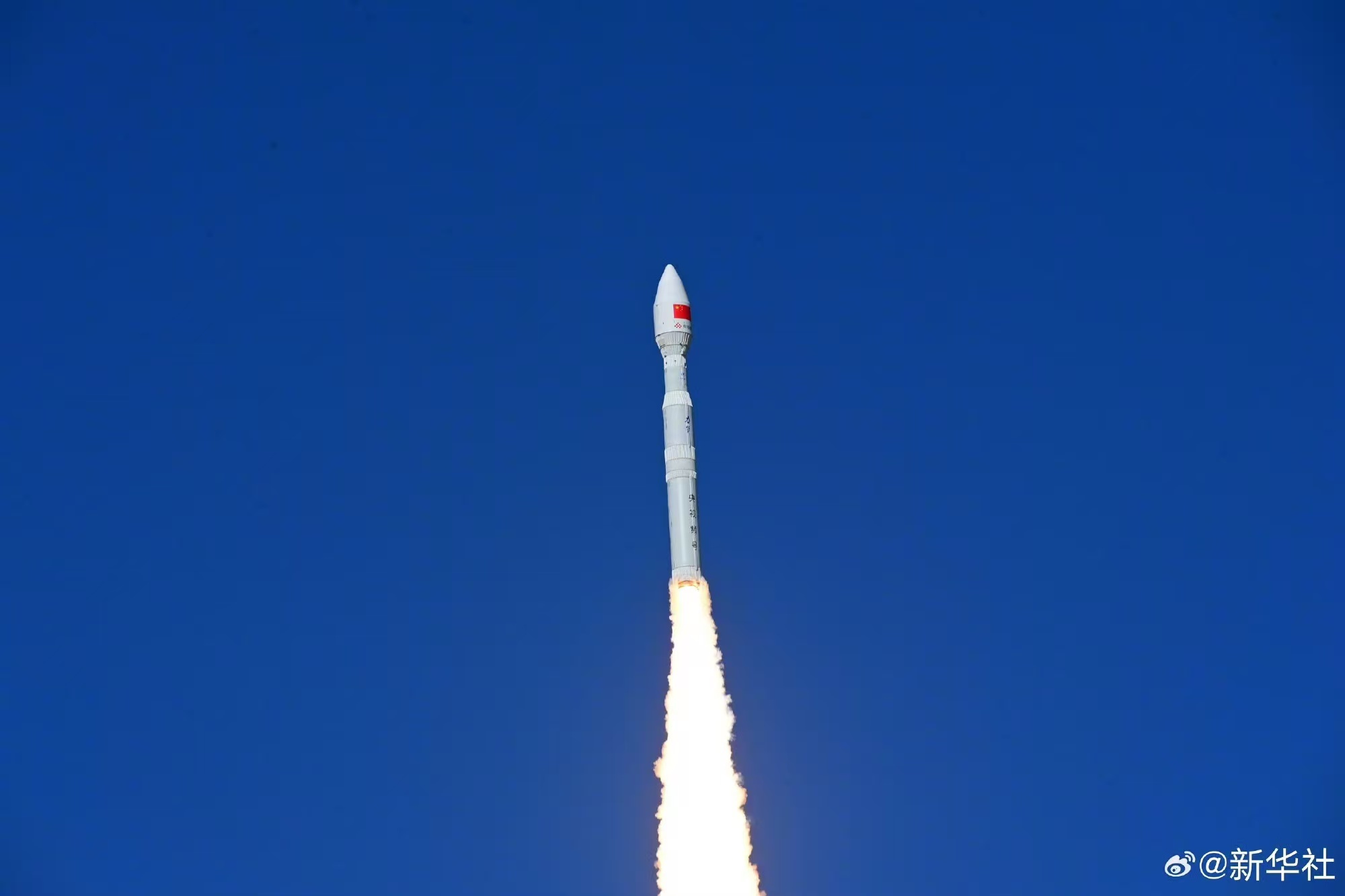 一箭携20星，中国航天再创新辉煌，中国航天刷新纪录，一箭携20星创造新辉煌