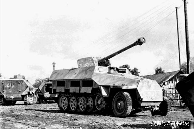 中国SDKFZ222装甲车，技术革新与军事力量的体现，中国SDKFZ222装甲车，技术革新引领军事力量发展