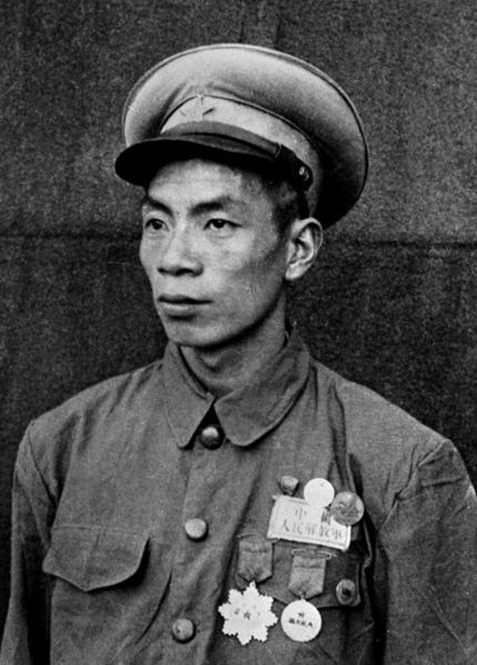 杨根思连长，英雄之魂的壮丽篇章，杨根思连长，英雄之魂的辉煌篇章