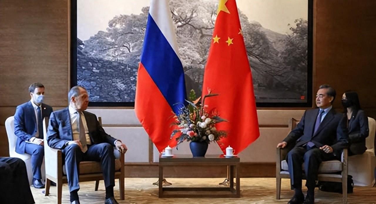 美国军事动向探析，美国军事动向深度解析