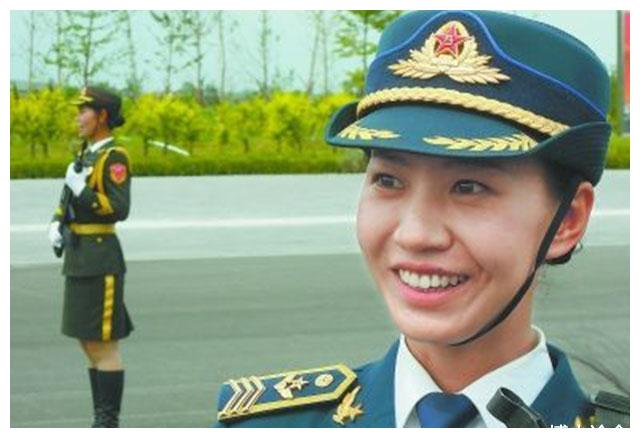 三军仪仗队女兵程诚的脾气瞬间，挑战与超越的勇气和力量，三军仪仗队女兵程诚的勇敢瞬间，挑战与超越的力量展现勇气与力量