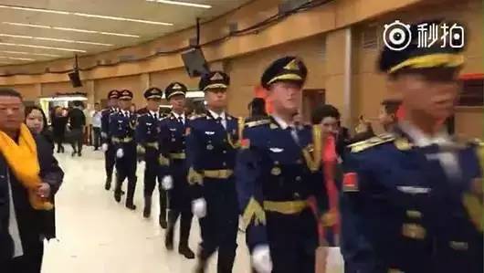 三军仪仗队上春晚，传统与现代的融合之美，三军仪仗队上春晚，传统与现代的完美融合展现风采