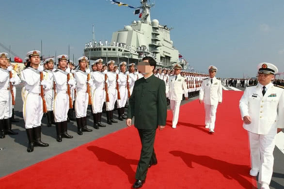 辽宁舰舰长军衔与工资，海军力量的荣耀与担当，辽宁舰舰长军衔与工资，海军力量的荣耀与担当之重任揭秘