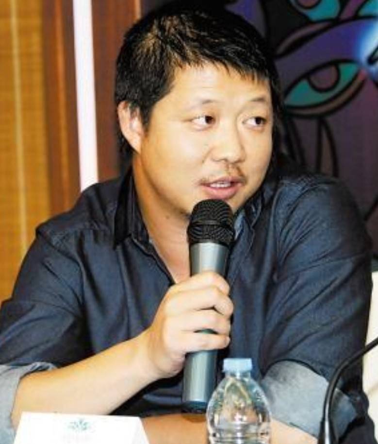 军事频道俞洁与她的英雄老公，俞洁与英雄老公的军事频道故事