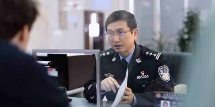 一等功退伍能否进入公安局，解析与探讨，一等功退伍军人的公安局入职解析与探讨