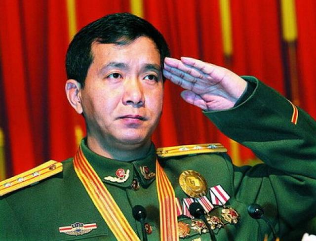 独臂将军丁小军，一位传奇英雄的简历，独臂将军丁小军，传奇英雄的成长之路