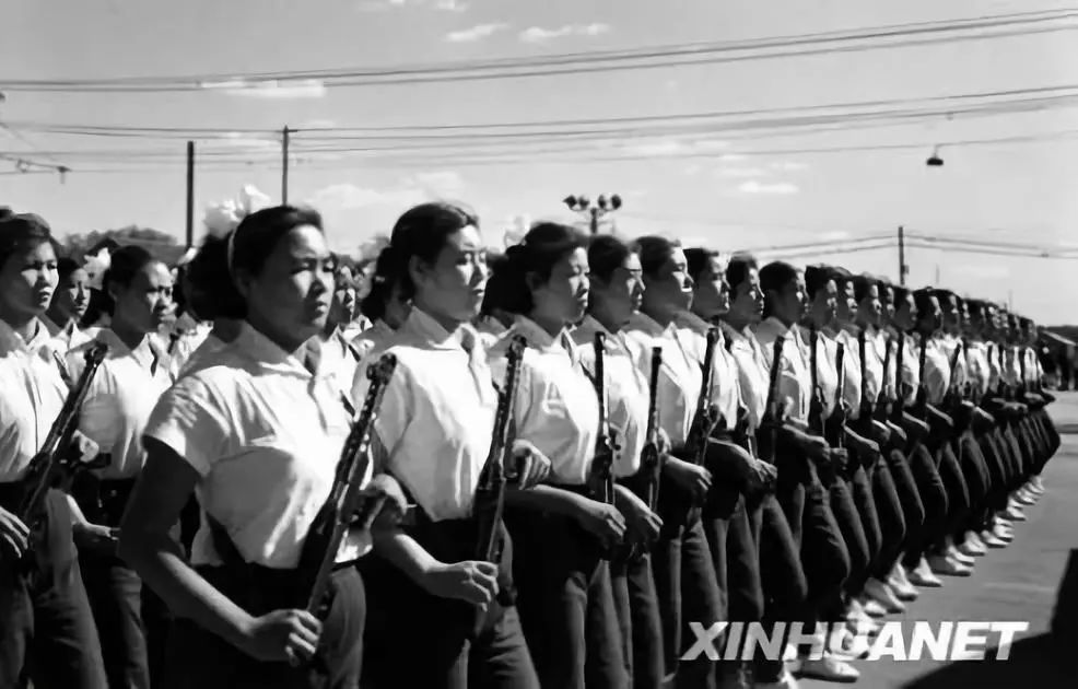 庆祝中华人民共和国成立七十周年阅兵仪式中方队风采展示，中华人民共和国成立七十周年阅兵仪式中的方队风采展示，荣耀与力量展现的壮丽画卷