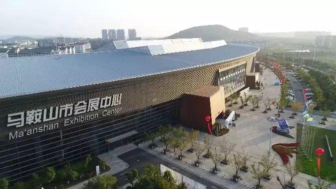 海峡两岸新闻正在直播，连结两岸的实时对话，海峡两岸实时连线直播新闻，连结两岸的对话