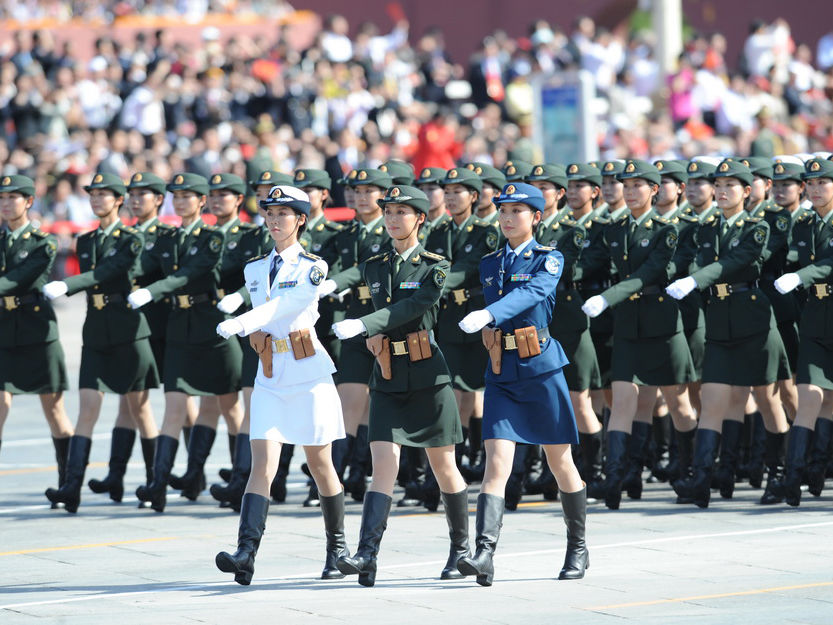 今年香港大阅兵仪式，展现香港新风貌与军民团结力量，香港大阅兵仪式展现新风貌与军民团结力量