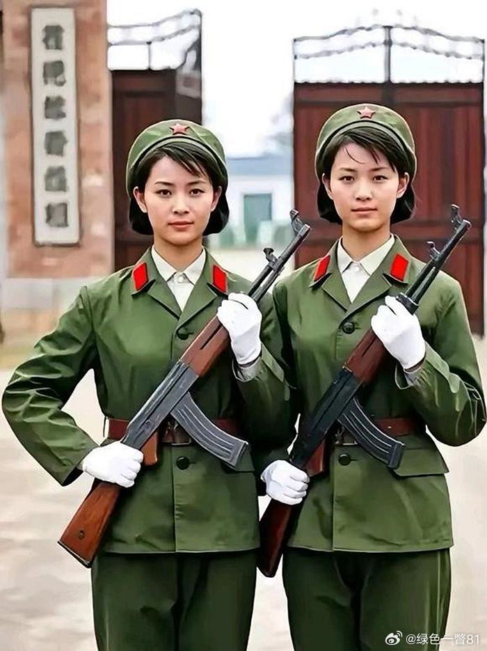 女兵65式军装的独特魅力与风采展现，女兵65式军装的独特魅力与风采展示