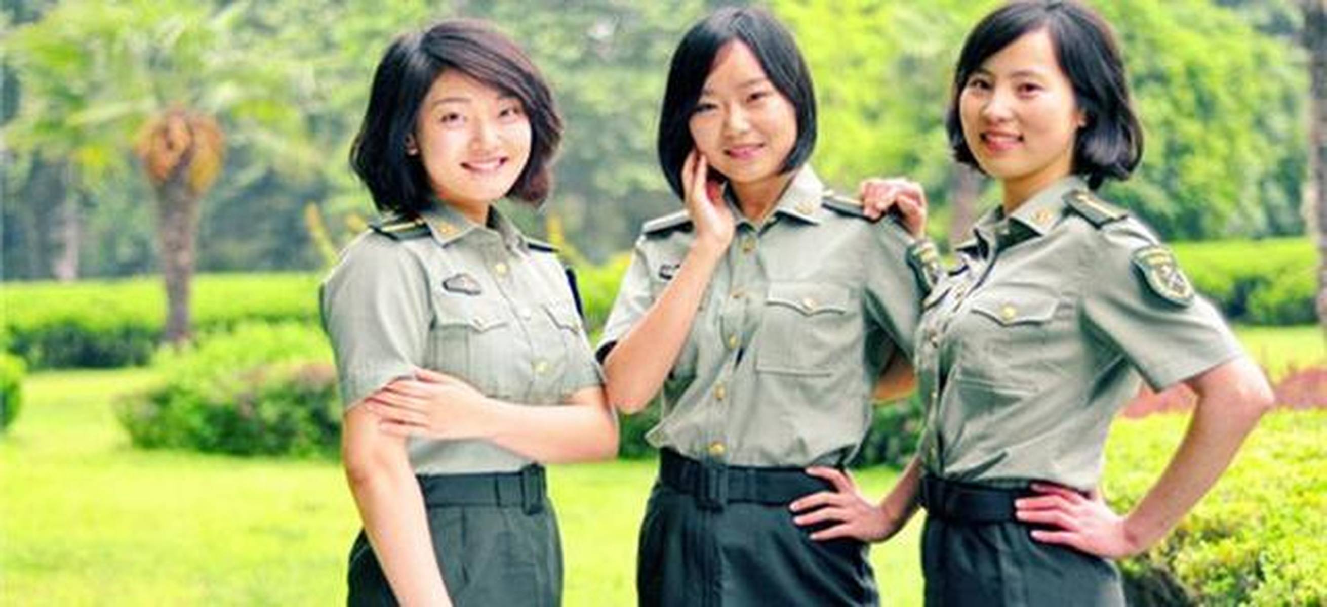在校女大学生参军的利弊探讨，在校女大学生参军的利弊分析，探讨影响与选择的重要性