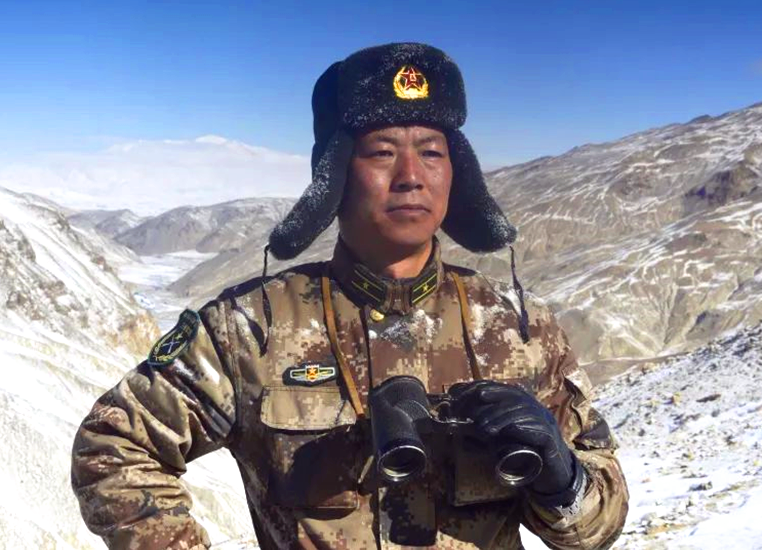 卫国戍边英雄事迹，肖思远的坚定信念与英勇事迹简介，卫国戍边英雄肖思远，坚定信念，英勇事迹传颂千秋