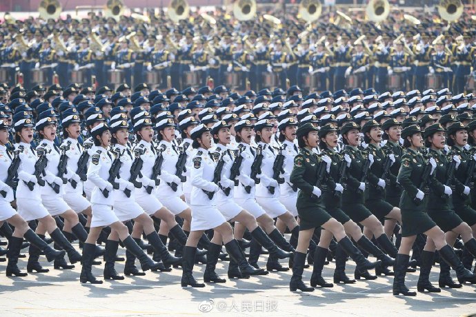 国庆70周年庆典上阅兵方队，荣耀的瞬间，国家的力量，国庆70周年阅兵方队，荣耀瞬间展现国家力量