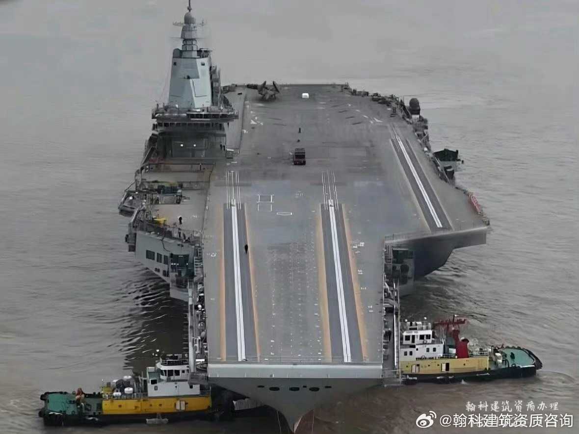 中国首艘弹射航母的名称及其意义，中国首艘弹射航母命名与意义解析