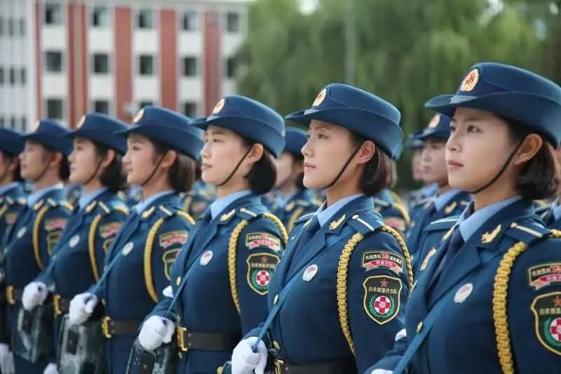 女兵填了春招成绩却意外收获惊喜——逆袭成功的背后故事，女兵春招逆袭，意外收获惊喜的逆袭故事