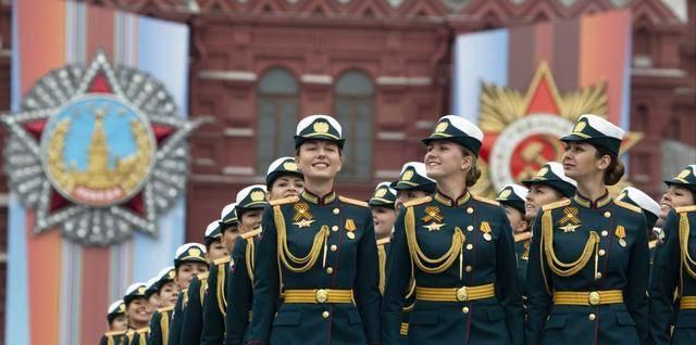 三军仪仗队视频与背景音乐的完美融合，三军仪仗队视频与背景音乐完美融合展现震撼场面
