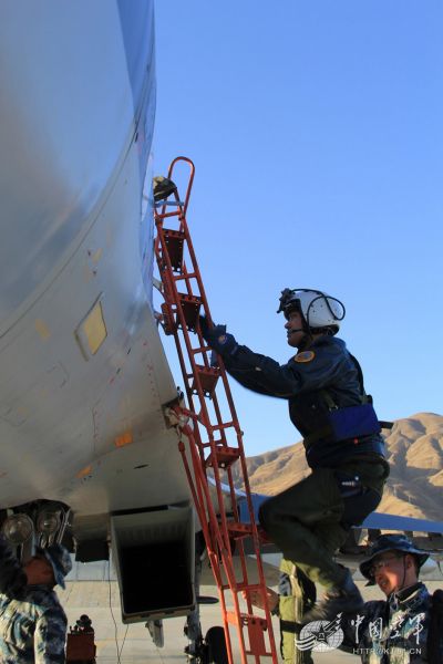 中国空军与电影，特技的反思与探讨，中国空军与电影特技，反思与探讨